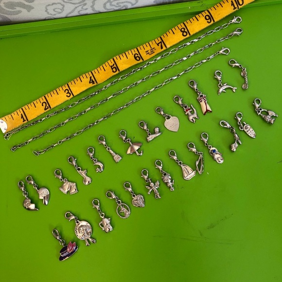 Charm Bracelet with Extra Changeable Charms - Picture 2 of 4